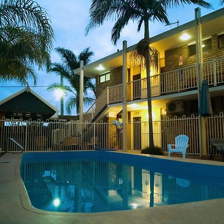 Abel Tasman Waterfront Motel Лейкс Ентранс Екстериор снимка