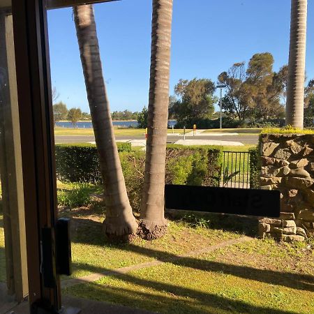 Abel Tasman Waterfront Motel Лейкс Ентранс Екстериор снимка