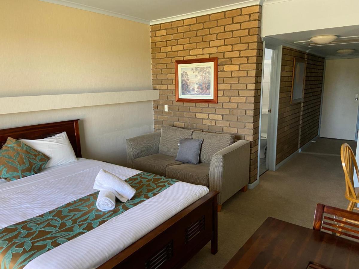 Abel Tasman Waterfront Motel Лейкс Ентранс Екстериор снимка