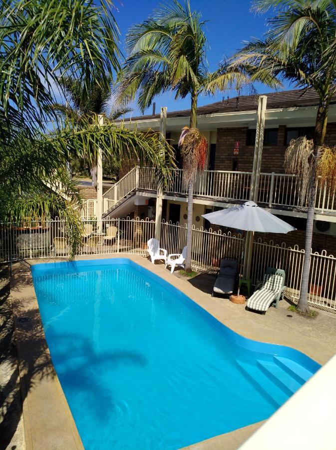 Abel Tasman Waterfront Motel Лейкс Ентранс Екстериор снимка