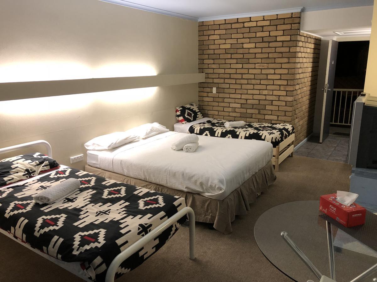 Abel Tasman Waterfront Motel Лейкс Ентранс Екстериор снимка